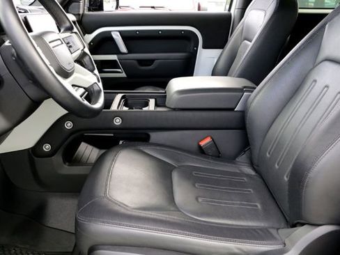 Used 2022 Land Rover Defender 90 X-Dynamic HSE image 10