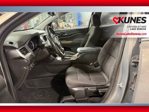 Used 2019 GMC Acadia SLE w/ LPO, Floor Liner Package image 12