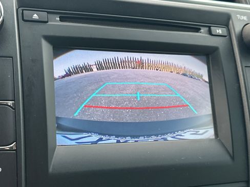 Used 2017 Toyota Camry image 18