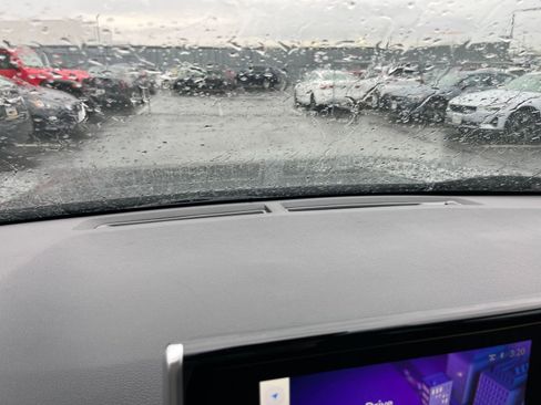 Used 2025 Toyota RAV4 XLE image 18