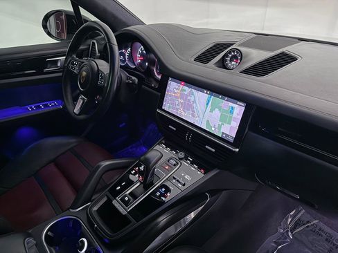 Used 2019 Porsche Cayenne Turbo AWD/4WD image 29