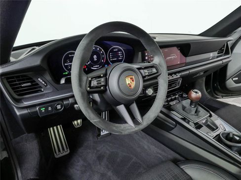 Certified 2026 Porsche 911 Carrera RWD image 4