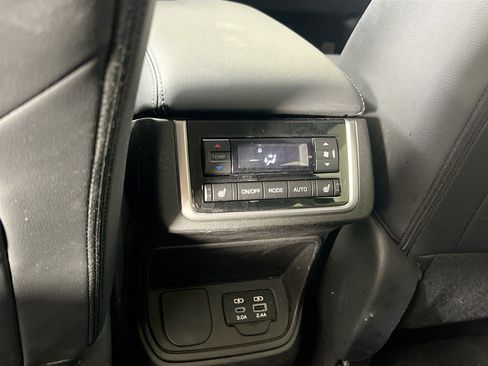 Used 2023 Subaru Ascent Limited image 24