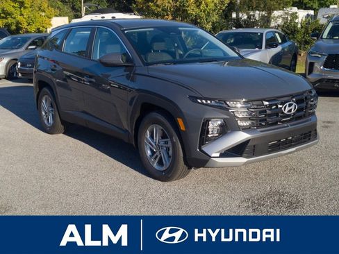 New 2026 Hyundai Tucson SE image 3