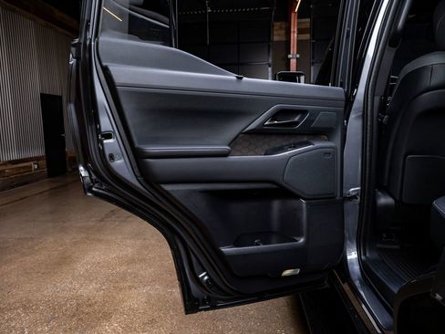 Used 2025 Lexus GX 550 image 39