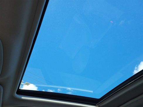 Certified 2023 Subaru Forester Premium image 34