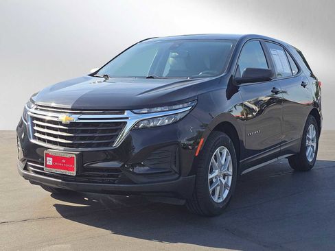 Used 2024 Chevrolet Equinox LS w/ LS Convenience Package image 7