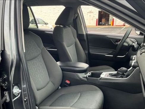 Used 2024 Toyota RAV4 XLE image 7