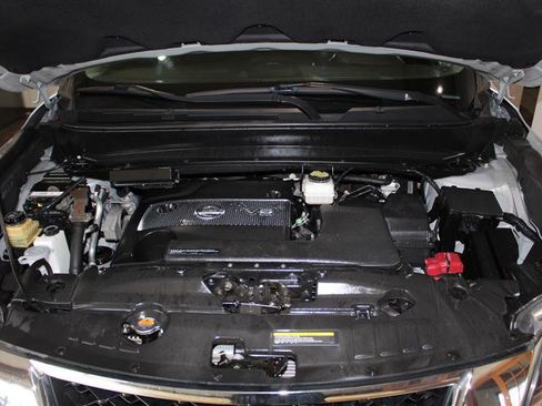 Used 2013 Nissan Pathfinder SL w/ SL Premium Pkg AWD/4WD image 13