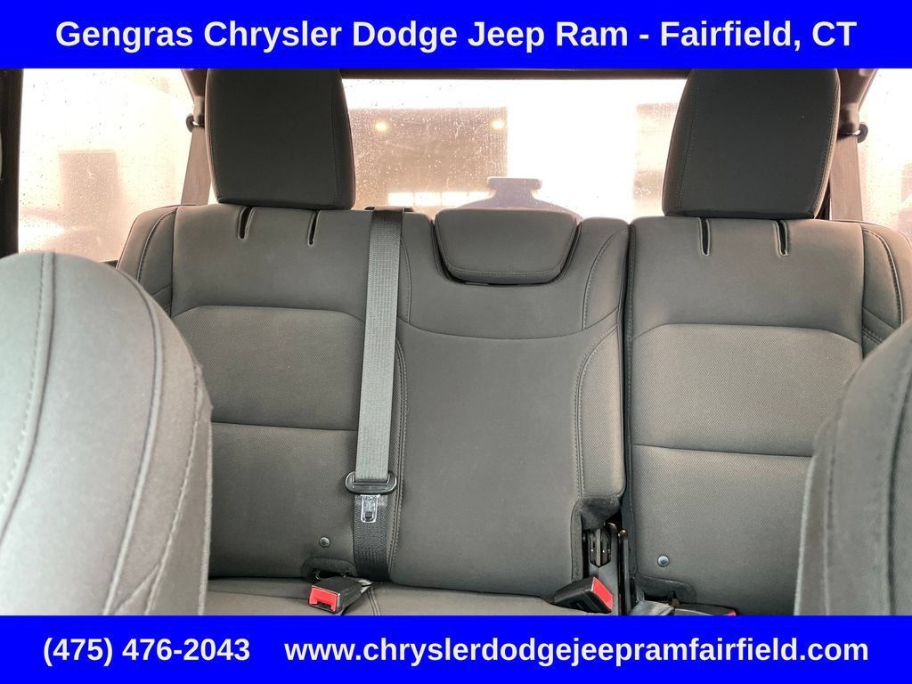 Used 2018 Jeep Wrangler Unlimited Sahara AWD/4WD image 51