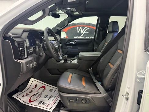 New 2026 GMC Sierra 1500 AT4 w/ AT4 Premium Package AWD/4WD image 8