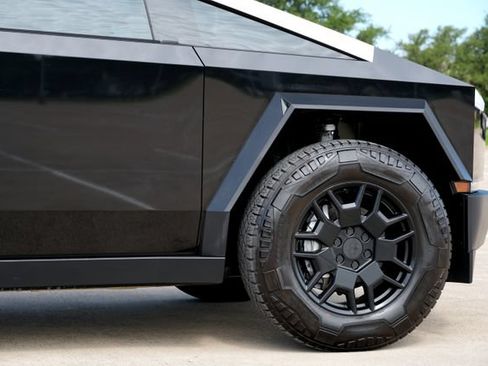 Used 2024 Tesla Cybertruck Cyberbeast AWD/4WD image 36