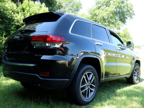 Used 2021 Jeep Grand Cherokee Limited image 23