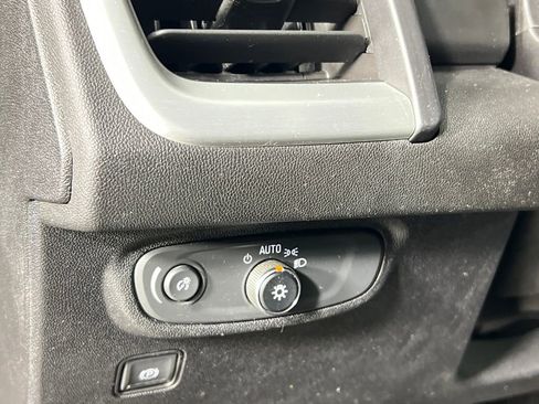 Used 2019 GMC Terrain SLE w/ Driver Convenience Package image 19