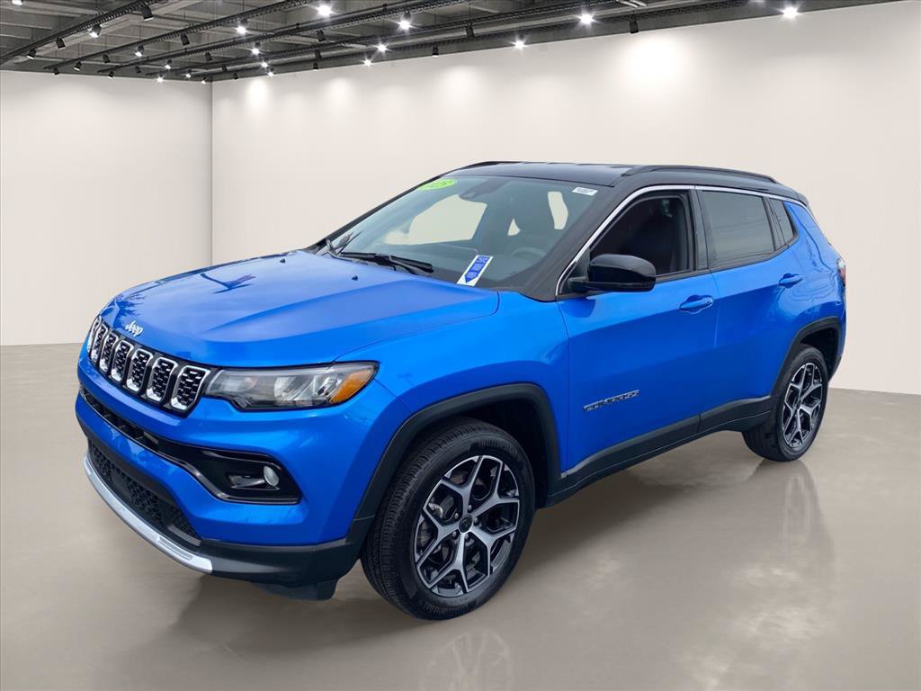 Used 2025 Jeep Compass Limited AWD/4WD image 3