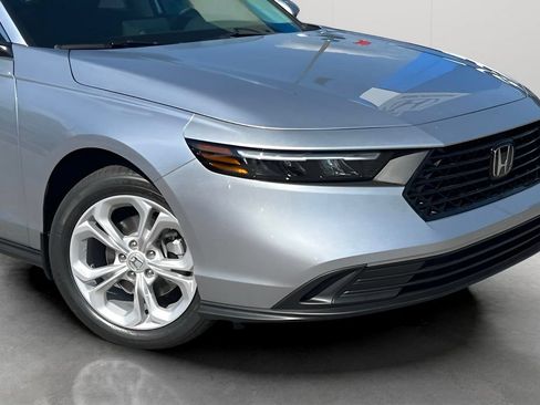 Used 2025 Honda Accord LX image 2