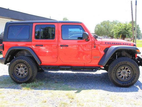 Used 2018 Jeep Wrangler Unlimited Rubicon AWD/4WD image 9