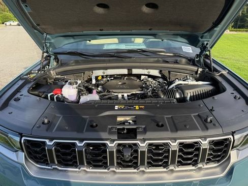 New 2026 Jeep Grand Cherokee L Limited AWD/4WD image 34