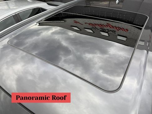 Used 2017 BMW X5 xDrive40e image 8