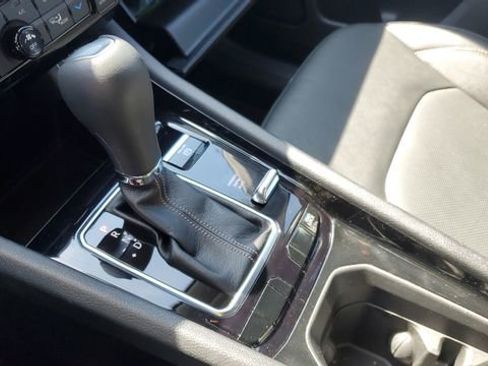 Certified 2022 Jeep Compass Limited image 18