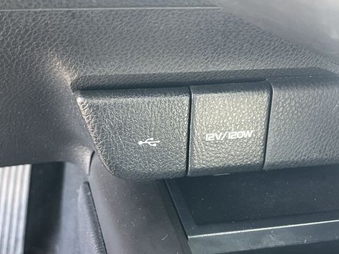 Used 2022 Toyota Camry SE FWD image 27
