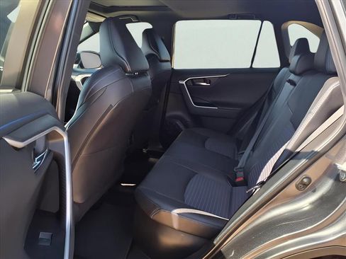 Used 2022 Toyota RAV4 XSE image 15