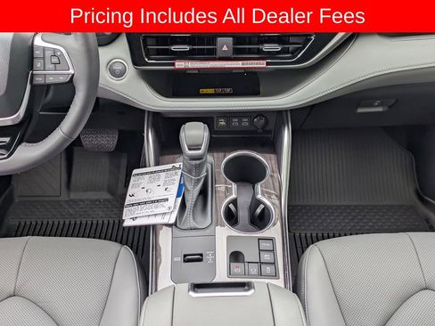 New 2026 Toyota Highlander Limited AWD/4WD image 21