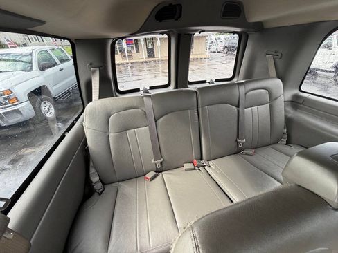 Used 2016 Chevrolet Express 2500 LS RWD image 18