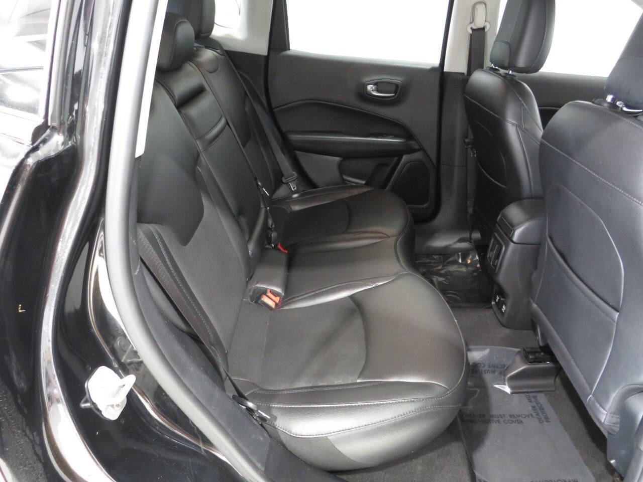 Used 2019 Jeep Compass Latitude AWD/4WD image 11