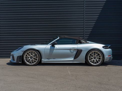 Used 2024 Porsche 718 Boxster Spyder RS RWD image 2
