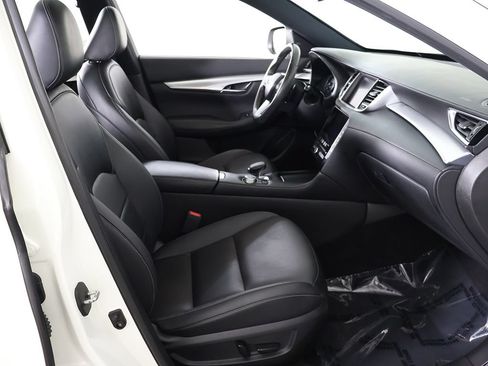 Used 2020 INFINITI QX50 Essential w/ Edition 30 Package FWD image 31