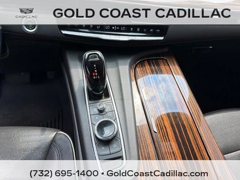 Used 2021 Cadillac Escalade ESV Premium Luxury w/ Driver Assist Tech Package AWD/4WD image 34