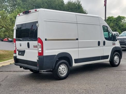 Used 2022 RAM ProMaster 2500 w/ Convenience Group FWD image 3