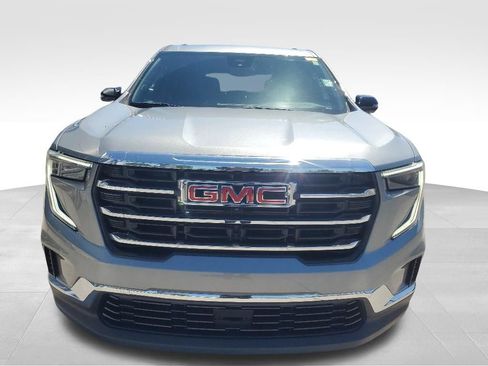 Used 2025 GMC Acadia Elevation FWD image 10
