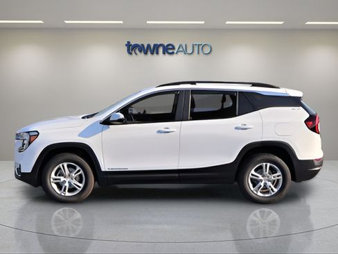Used 2023 GMC Terrain SLE w/ Driver Convenience Package AWD/4WD image 2