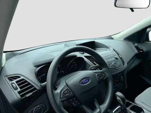 Used 2019 Ford Escape S image 11