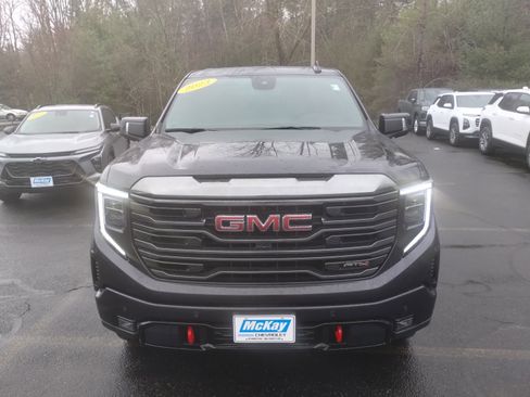 Used 2023 GMC Sierra 1500 AT4 image 8
