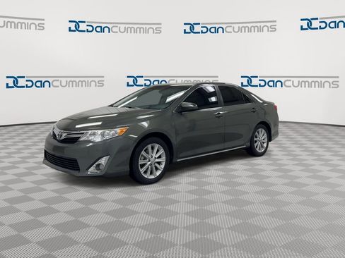 Used 2012 Toyota Camry XLE FWD image 4