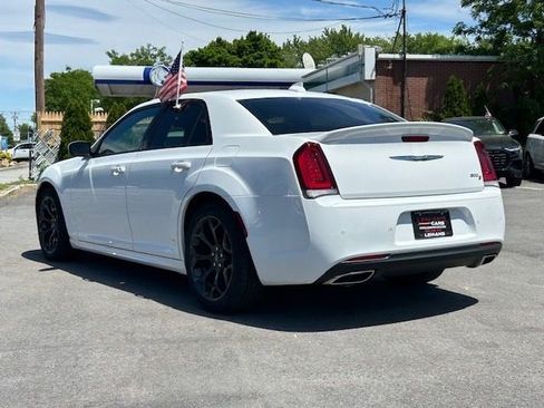 Used 2019 Chrysler 300 S w/ 300S Premium Group RWD image 7