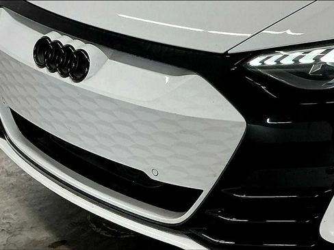 Used 2023 Audi RS e-tron GT w/ Carbon Performance Package image 31