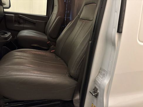 Used 2023 Chevrolet Express 3500 Extended w/ Driver Convenience Package image 10