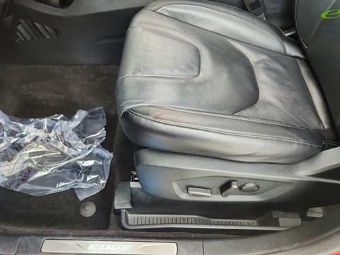 Used 2020 Ford Edge Titanium w/ Equipment Group 301A FWD image 35