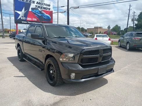 Used 2016 RAM 1500 Express w/ Black Ram 1500 Express Group RWD image 7