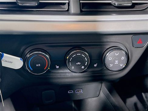 Used 2024 Chevrolet Trax RS w/ Driver Confidence Package image 15