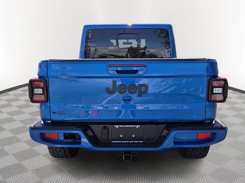 Certified 2023 Jeep Gladiator Overland image 5