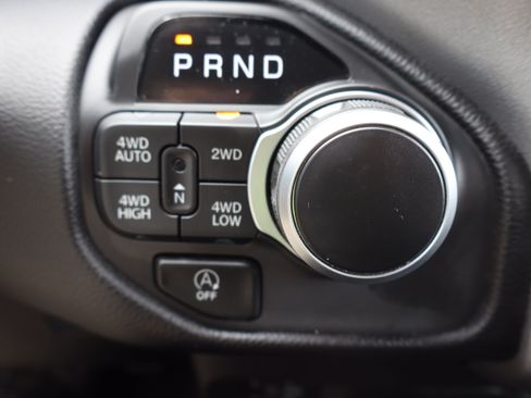 Used 2025 RAM 1500 Big Horn AWD/4WD image 24