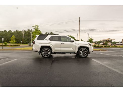 New 2026 Toyota 4Runner TRD Sport Premium AWD/4WD image 4