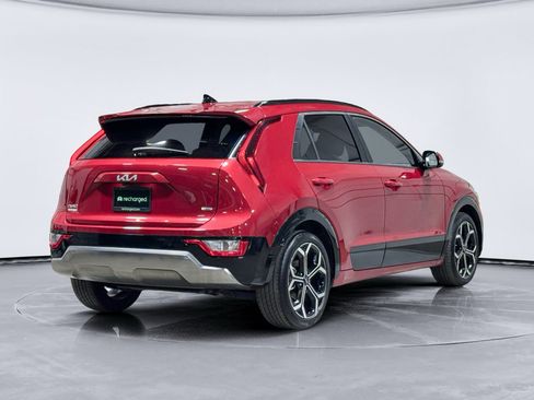 Used 2023 Kia Niro EX Touring FWD image 3
