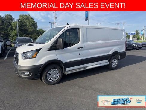Used 2024 Ford Transit 250 Low Roof w/ Exterior Upgrade Package RWD image 3