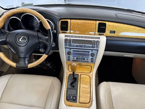 Used 2004 Lexus SC 430 Convertible RWD image 18